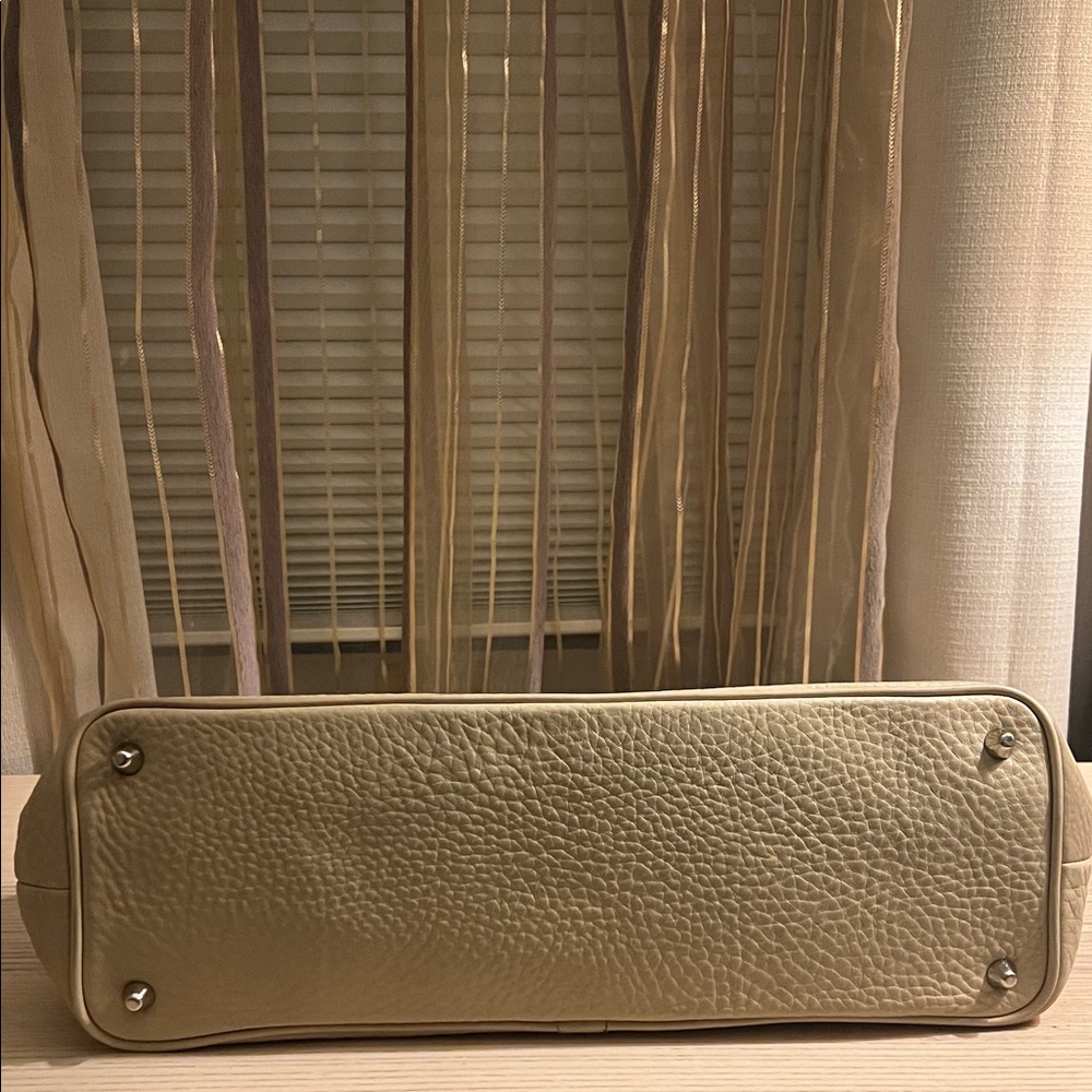 Coach Beige Leather Tote with Front Zip - Picture 5 of 12